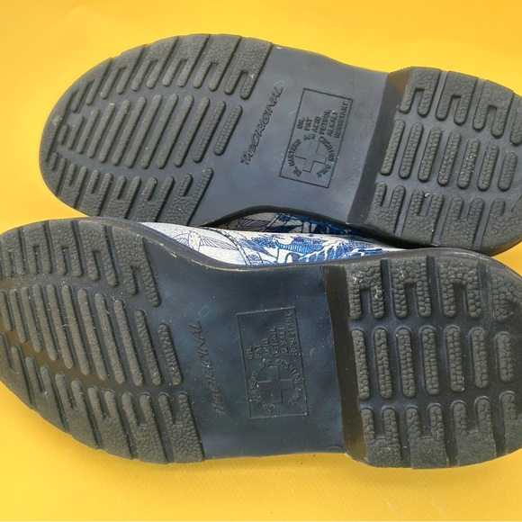 Dr. Martens Blue and White Artistic Flats - Picture 5 of 6
